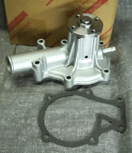16241-73034 Water Pump For Kubota V1505 V1305 D1105 D905 D1005 F2400 Engine - Bild 1 von 7