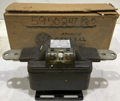 GENERAL ELECTRIC JKS-3 671X28 300:5 CURRENT TRANSFORMER 373 - Image 1 of 4
