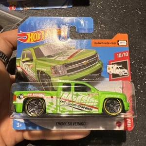 2018 Hot Wheels HW Rescue 10/10 Treasure Hunt Chevy Silverado 240/250 - Picture 1 of 3