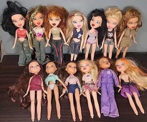 Vintage Bratz Doll 2001 Lot Of 13 w/Clothes - No Feet/No Shoes - Picture 1 of 12