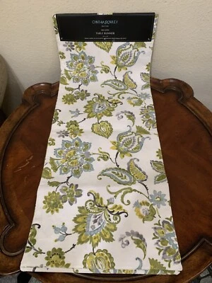 Cynthia Rowley Paisley Floral Table Runner 14" x 72" Cotton New - Image 1 of 4