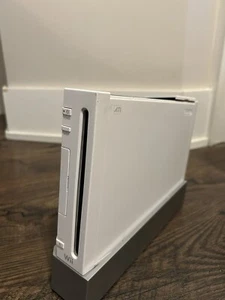 Nintendo Wii 512GB Console - White - Picture 1 of 4