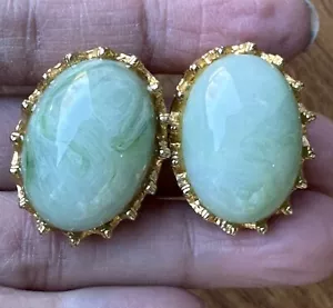 Orecchini Vintage Blair Delmonico Tono Oro Vetro Verde Cabochon Girevole Clip On - Foto 1 di 7
