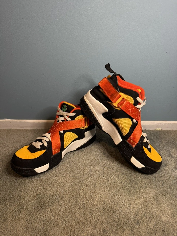 Pistolas de rayos Nike Air Raid Roswell negras doradas blancas talla 10,5 m usadas (DD9222-001) Foto 1 de 4