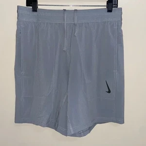 Nike Yoga Dri-FIT Herren Gym Trainingsshorts Particle Grey Gr. XL CZ2235-073 NEU - Bild 1 von 12