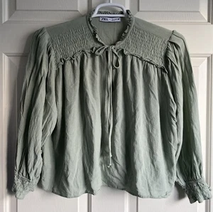 ZARA Damen Bluse Oberteil Krepp Basic Collection leichte Ballonärmel grün - Bild 1 von 9