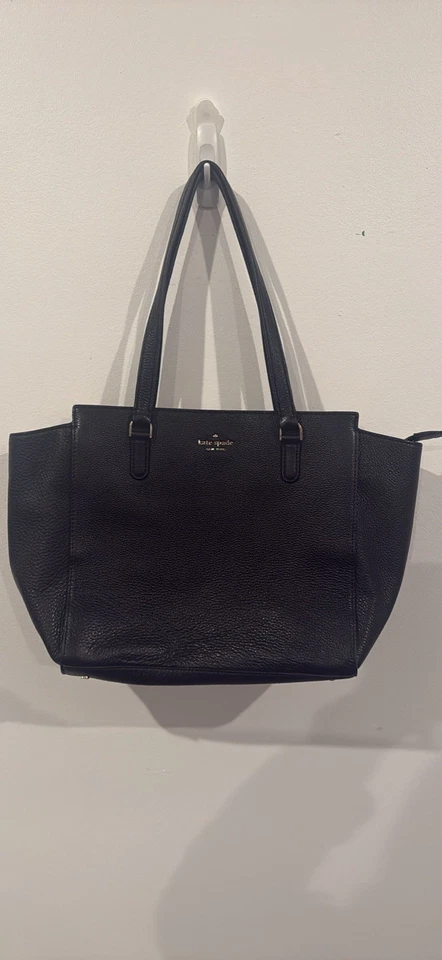 Bolso de hombro Kate Spade mediano de cuero negro para mujer Foto 1 de 4