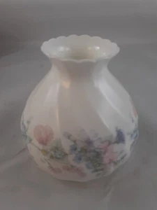 Jarrón Wedgwood Angela Bud 10 cm Remolino Hueso China 1ª Calidad Vintage Británico - Imagen 1 de 8