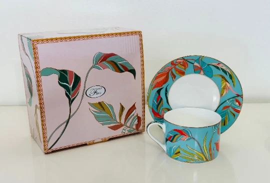 Juego de tazas y platillos de té, juego de tazas y platillos de café Foto 1 de 4