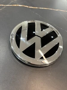 VW MK 7.5 GOLF RADAR ACC GRILLE BADGE EMBLEM LOGO 3G0853601A DPJ 2017 TO 2021 - Picture 1 of 3