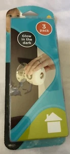 Neu Safety 1st Grip N Twist Türknauf Abdeckungen leuchten im Dunkeln 3er Pack - Bild 1 von 4