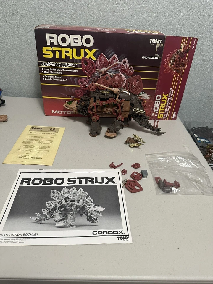 Raro ROBO STRUX GORDOX TOMY años 80 DE COLECCIÓN faltan algunas piezas Foto 1 de 4
