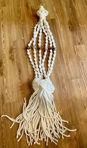 Lindo soporte para plantas vintage macramé cuentas de madera blanco soporte para ventana o porche HG8 - Imagen 1 de 9