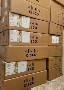 NEU Cisco C9300-24S-E Catalyst 9300 24 GE SFP-Ports, modularer Uplink-Switch - Bild 1 von 1