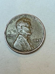 1945 P - Lincoln Wheat Penny - VG - Picture 1 of 2