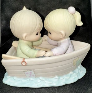 Precious Moments Friends Never Drift Apart Porcelain Figurine 5" Couple in Boat - Picture 1 of 3