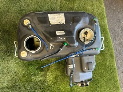 2000 - 20001 - 2002 BMW X5 E53 3.0L FUEL GAS TANK ASSEMBLY 6751818 OEM 231914 - Image 1 of 4