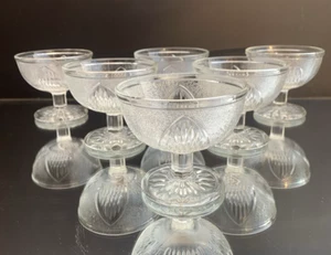 Vintage Christmas SHERDLEY Nordic Pressed Glass Sundae Dishes x 6 - Picture 1 of 5