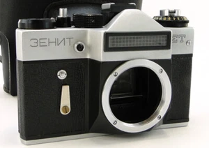 ⭐MINT⭐ 1983! ZENIT-ET ЗЕНИТ Russian Soviet USSR SLR 35mm Camera M42 Body & Case - Picture 1 of 7