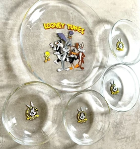 Vtg Japan Looney Tunes 90s Glass Plate Set Big 1 small 4 Bugs Bunny Daffy Tweety - Picture 1 of 15