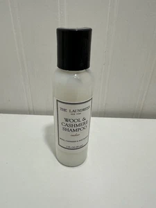 Shampooing The Laundress laine et cachemire parfum cèdre scellé 2 oz - Photo 1/4