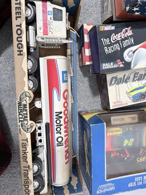 Nylint GM Goodwrench Motor Oil Tanker #990 Escala 1/18 NUEVO en Caja Excelente Foto 1 de 3