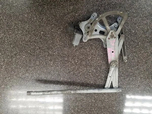 2007 Lexus RX400h Right Front Door Window Regulator - Picture 1 of 4