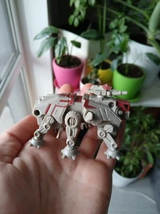 McDonald's Happy Meal 2011 Star Wars Robot (AB-1) It starts with the key and run - Picture 1 of 10