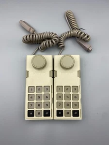 2 Controlador Joystick Gamepad Computadora Familia Colecovision/Adam FABRICANTE DE EQUIPOS ORIGINALES Blanco Funciona - Imagen 1 de 5