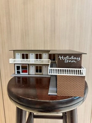 O Scale Holiday Inn Motel (UPGRADED!!  (KIT) - Image 1 of 4