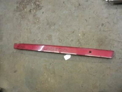 Panel de luz trasera central trasera Hyundai Elantra GLS 1992 1993  Foto 1 de 4