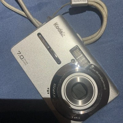 Kodak EasyShare M753 repuestos y reparaciones Foto 1 de 4