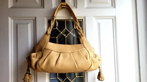 Cole Haan Hobo Schultertasche Leder in Hell Kaffee Braun Sandy Dunes Farbe - Bild 1 von 17