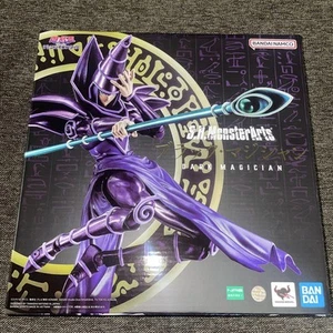 S.H.MonsterArts Yu-Gi-Oh! Dark Magician TAMASHII NATIONS 7.3 inches / Bandai - Picture 1 of 9