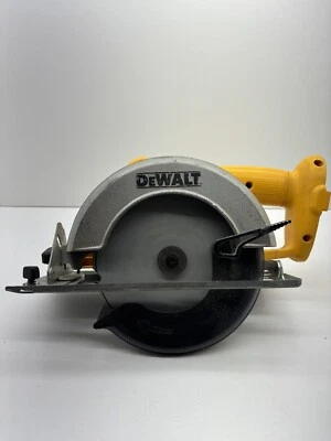DeWALT DW939 18V 6-1/2" Circular Saw,  Tool  only Works Good - Image 1 of 4
