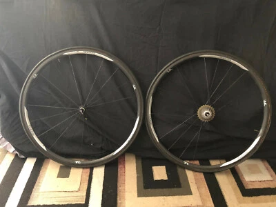 Juego de ruedas tubulares Reynolds Cirro Carbon SV cuesta arriba contrarreloj TT LIGERO POCO KILOMETRAJE  Foto 1 de 4