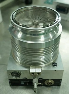 Leybold TW 701 800051V0025 Turbo Pump - Imagen 1 de 5