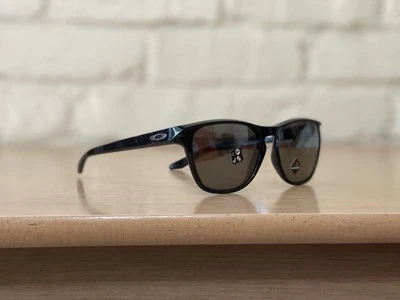 Gafas de sol Oakley MANORBURN OO9479-0256 negras tinta/prizm negras iridio 56-17-149 Foto 1 de 4