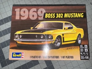 Kit modelo Revell 4313 1969 Boss 302 Mustang escala 1/25 nuevo en caja - Imagen 1 de 9