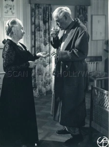 VICTOR SJÖSTRÖM NAIMA WIFSTRAND SMULTRONSTÄLLET 1957 PHOTO ORIGINAL  #1 BERGMAN - Picture 1 of 2