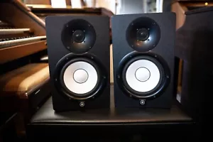 Used Yamaha HS7 Monitors Pair in Excellent Condition - Picture 1 of 7