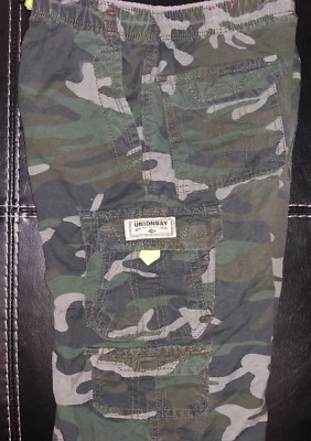 Pantalones cortos de camuflaje para niño talla 7 Foto 1 de 4