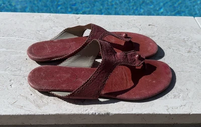 BALENCIAGA PINK LEATHER THONG FLAT SANDALS Sz 41 MADE IN ITALY - Image 1 of 4