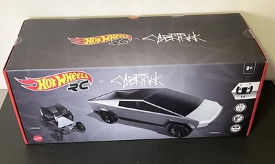 Kit de radiocontrol Hot Wheels Tesla Cybertruck y Cyberquad 2021 1:10 - plateado - caja sellada Foto 1 de 3