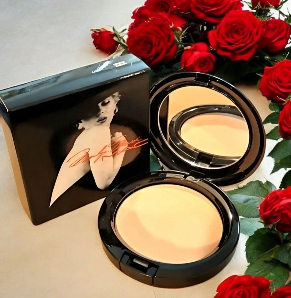 MAC Marilyn Monroe Beauty Powder FOREVER MARILYN - NEW, AUTHENTIC, LIMITED - Image 1 of 4