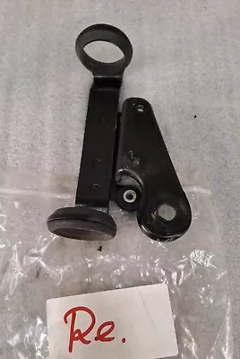 10. Soporte faros derecho Suzuki GS 500 E GM51B Foto 1 de 4