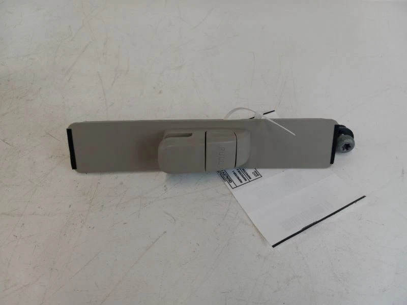 Ford Fusion 2008 ajustador de cinturón de seguridad delantero derecho 4080 Foto 1 de 4