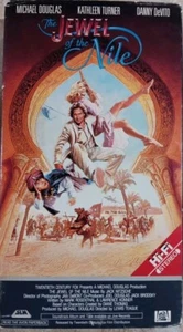The Jewel of the Nile (VHS 1995) Michael Douglas, Kathleen Turner, Danny DeVito - Picture 1 of 2
