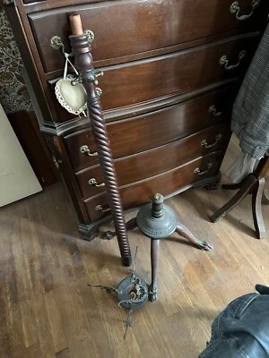 Antiguo Abrigo Victoriano Giratorio Árbol Sombrero Estante Latón Retorcido Caoba Garra Pies Foto 1 de 4