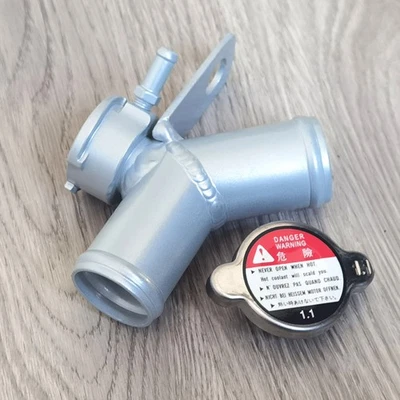 Cuello de relleno de radiador de aluminio plateado 2009-13 Fit Suzuki Grand Vitara 2,4 L con tapa Foto 1 de 4